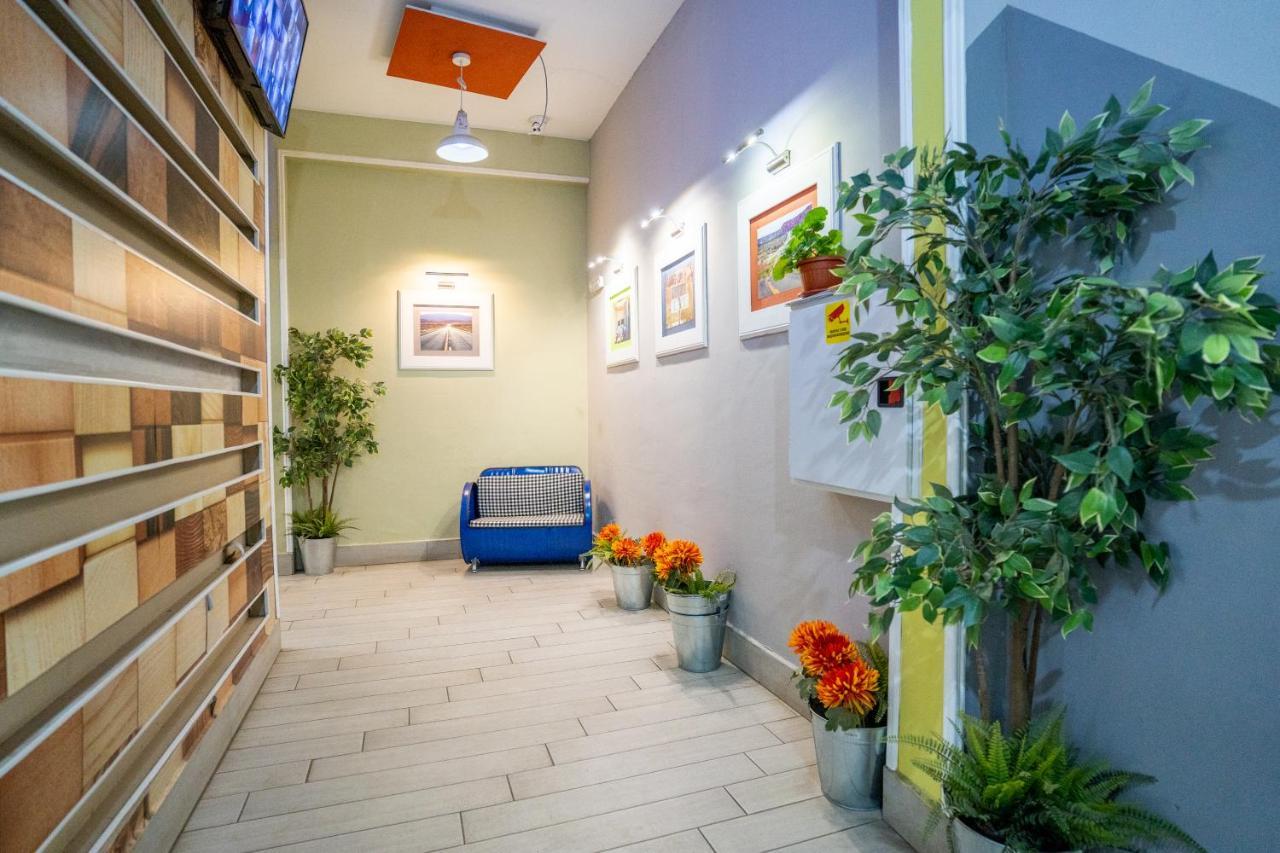 Апартаменти Cozy Little In Studentski Grad *